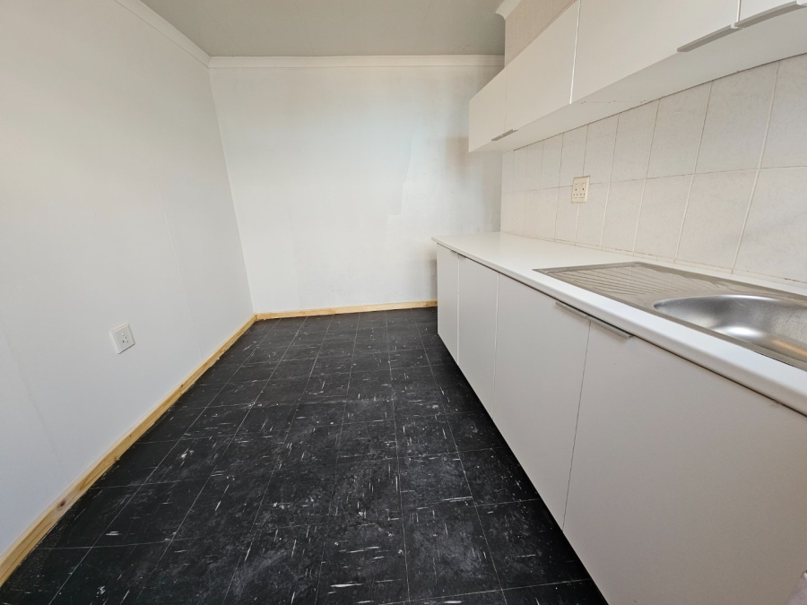 To Let 1 Bedroom Property for Rent in Westgate Western Cape